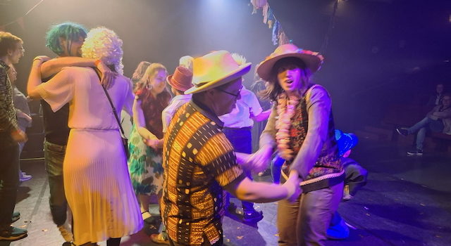 On s’éclate au théâtre El Duende ! On s’éclate au théâtre El Duende !